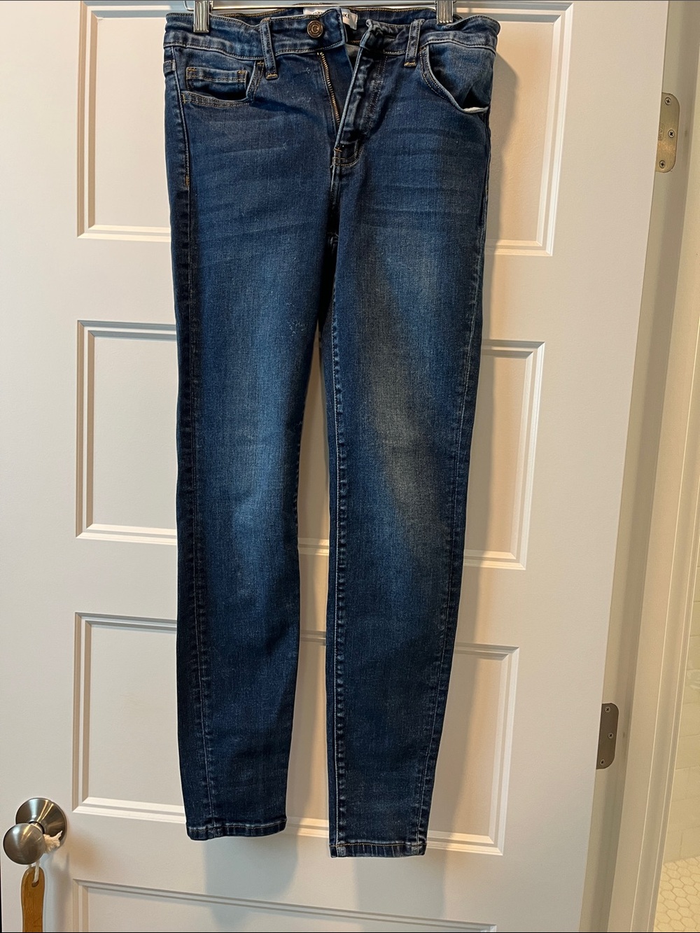 Flying Monkey Women's Skinny Jeans in Dark Blue Wash